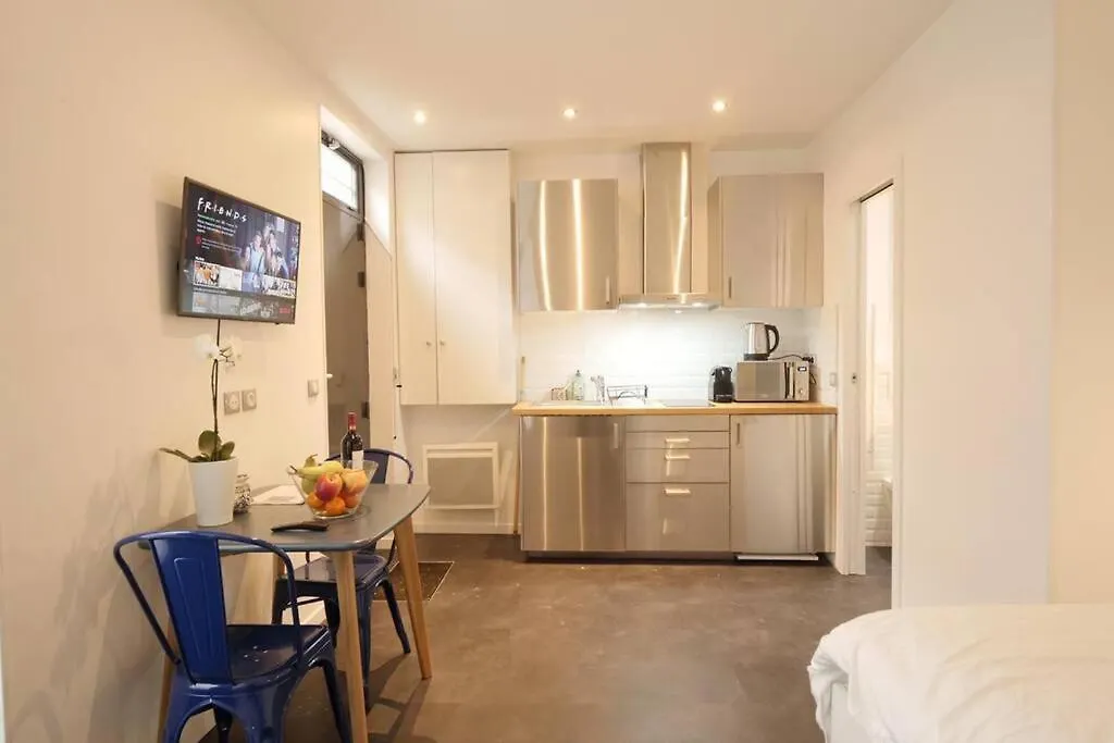Mykeypers - Cozy Studio Near Canal Saint Martin Paris Daire