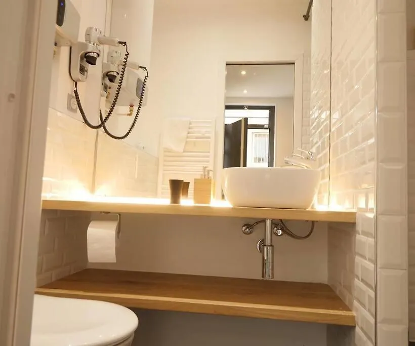 Mykeypers - Cozy Studio Near Canal Saint Martin Paris France