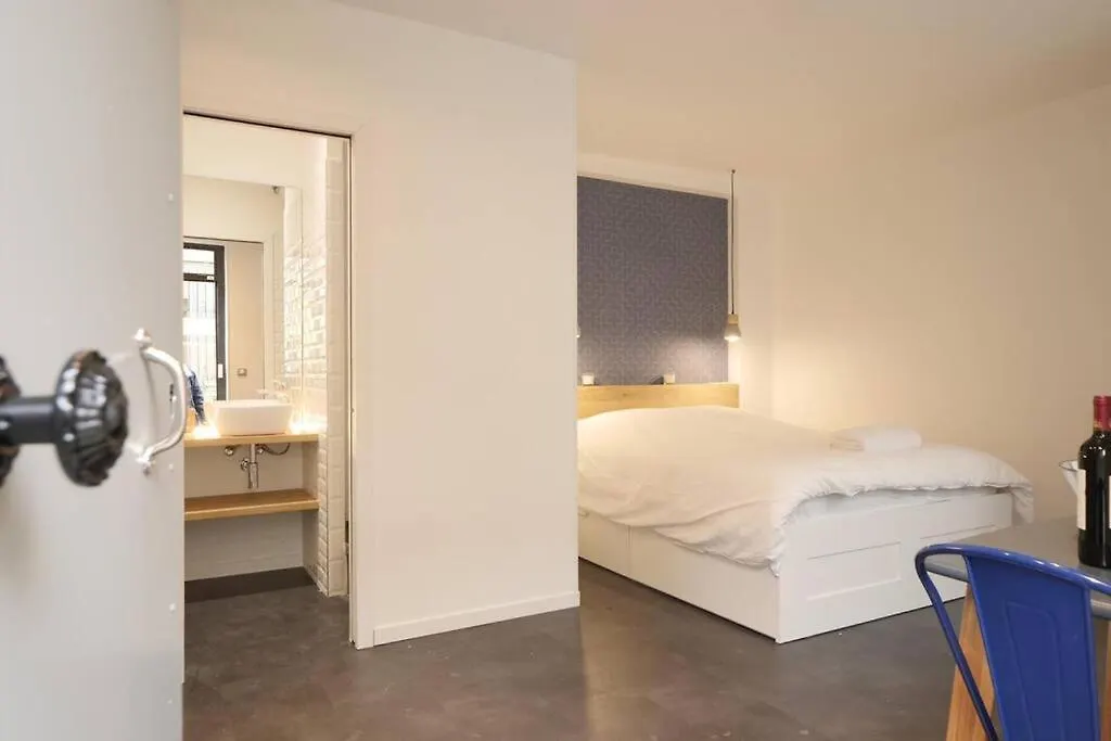 Mykeypers - Cozy Studio Near Canal Saint Martin 파리